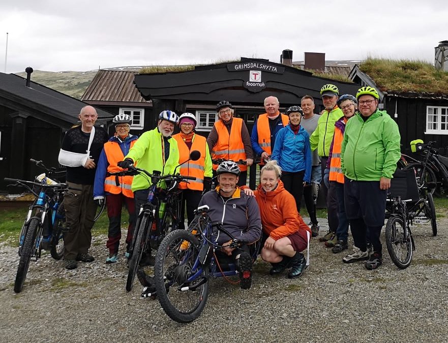 An exploratory and scenic cycling experience